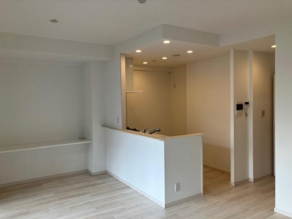 福山市東桜町、マンションの画像です