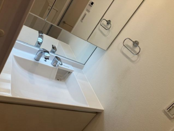福山市東桜町、マンションの画像です