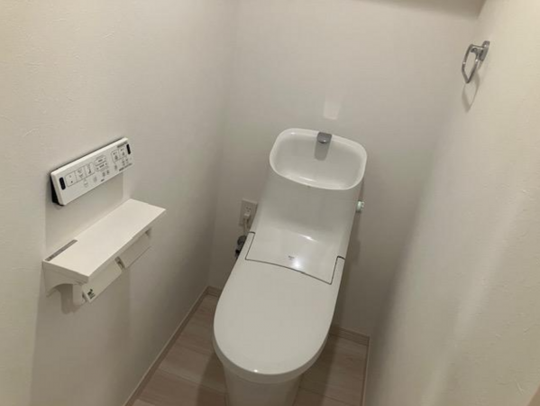 福山市東桜町、マンションの画像です