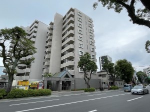 鹿児島市高麗町、マンションの画像です