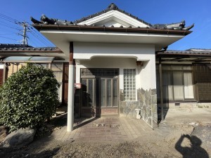 南九州市、中古一戸建ての画像です