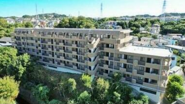 横須賀市大矢部、マンションの外観画像です