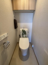 横須賀市久里浜、マンションのトイレ画像です