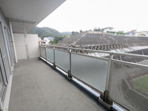 横須賀市武、マンションのバルコニー画像です