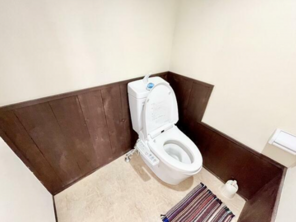 横須賀市汐見台、マンションのトイレ画像です