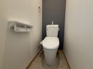 横須賀市西浦賀、新築一戸建てのトイレ画像です