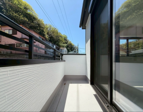 横須賀市小矢部、新築一戸建てのバルコニー画像です