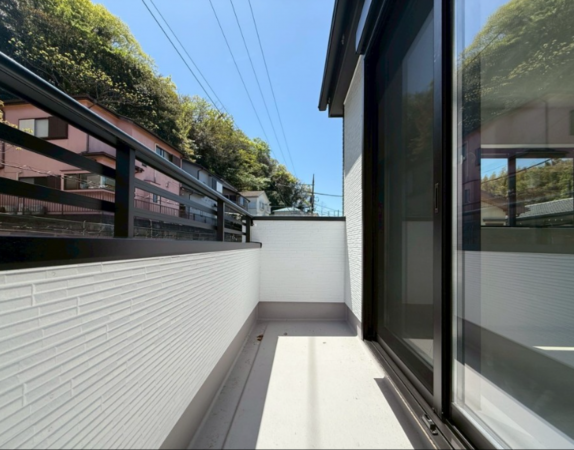 横須賀市小矢部、新築一戸建てのバルコニー画像です