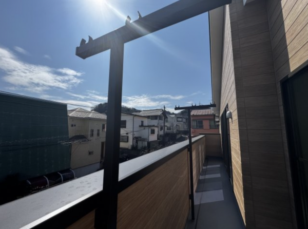 横須賀市粟田、新築一戸建てのバルコニー画像です