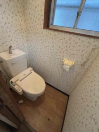 横須賀市小矢部、中古一戸建てのトイレ画像です