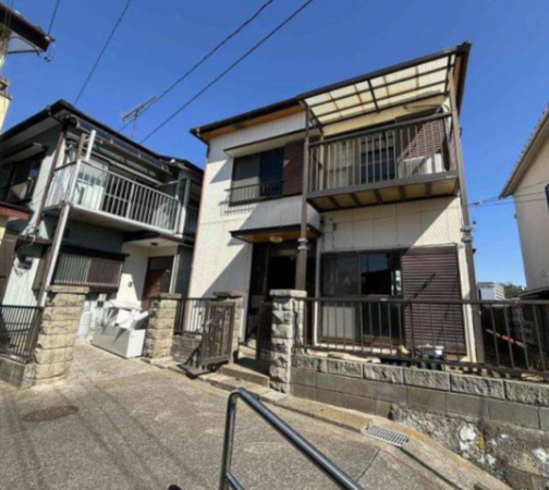 横須賀市小矢部、中古一戸建ての外観画像です