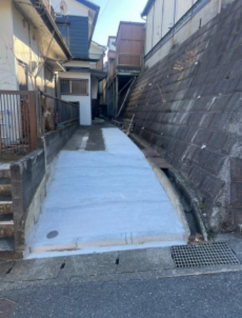 横須賀市平作、中古一戸建ての駐車場画像です