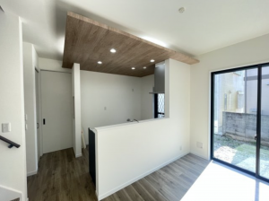 横須賀市若宮台、新築一戸建てのキッチン画像です