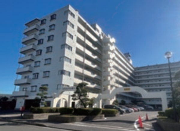 横須賀市久里浜、マンションの外観画像です