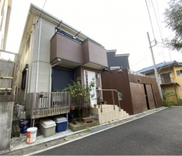 横須賀市大矢部、中古一戸建ての外観画像です