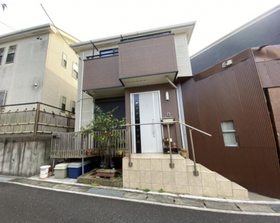 横須賀市大矢部、中古一戸建ての外観画像です