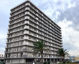 横須賀市馬堀海岸、マンションの外観画像です