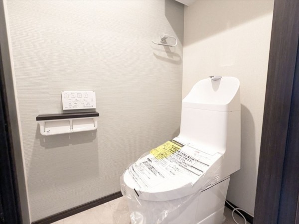 横須賀市根岸町、マンションのトイレ画像です