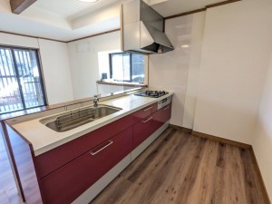 横須賀市衣笠町、中古一戸建てのキッチン画像です