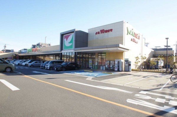 横須賀市久里浜、中古一戸建てのスーパー画像です