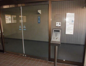 横須賀市公郷町、マンションのエントランス画像です