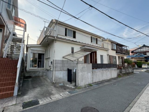 横須賀市大矢部、中古一戸建ての外観画像です