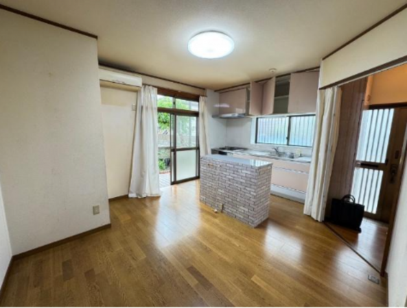横須賀市平作、中古一戸建てのキッチン画像です