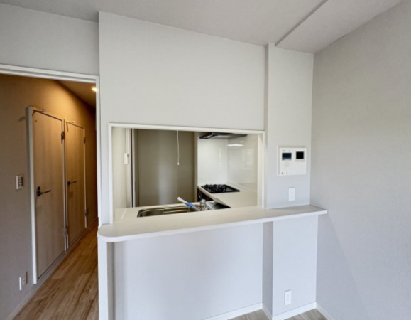 横須賀市公郷町、マンションのキッチン画像です