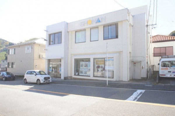 横須賀市鴨居、中古一戸建ての銀行画像です