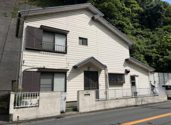 横須賀市馬堀海岸、中古一戸建ての外観画像です