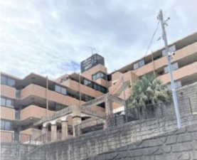 横須賀市長沢、マンションの外観画像です