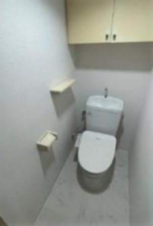 横須賀市長沢、マンションのトイレ画像です