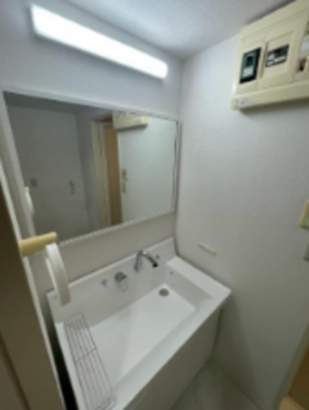 横須賀市長沢、マンションの洗面画像です