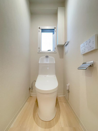 横須賀市浦賀、マンションのトイレ画像です