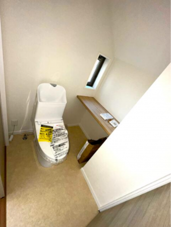 横須賀市浦上台、新築一戸建てのトイレ画像です