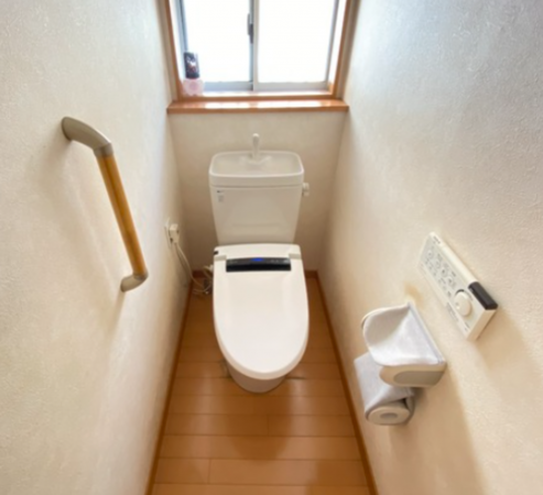 横須賀市東浦賀、中古一戸建てのトイレ画像です