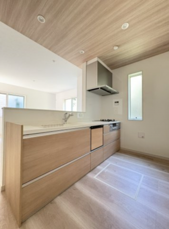 横須賀市野比、新築一戸建てのキッチン画像です