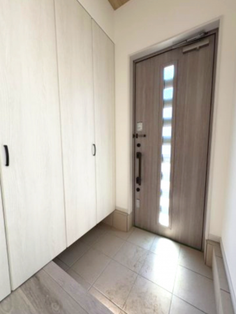 横須賀市野比、新築一戸建ての玄関画像です