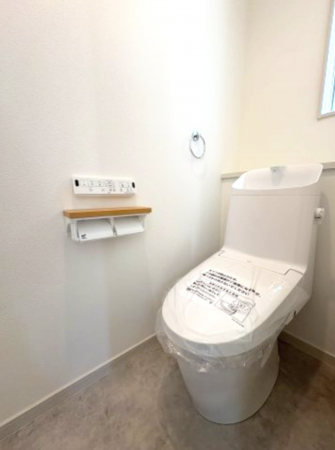 横須賀市野比、新築一戸建てのトイレ画像です