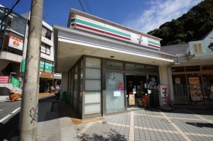 横須賀市池田町、新築一戸建てのコンビニ画像です