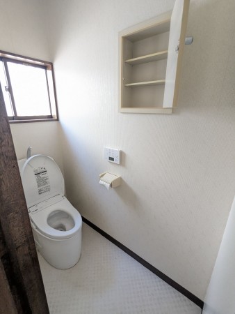 横須賀市公郷町、中古一戸建てのトイレ画像です