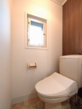 横須賀市桜が丘、マンションのトイレ画像です