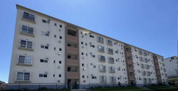 横須賀市桜が丘、マンションの外観画像です