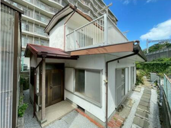 横須賀市舟倉、中古一戸建ての外観画像です