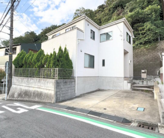 横須賀市ハイランド、中古一戸建ての外観画像です