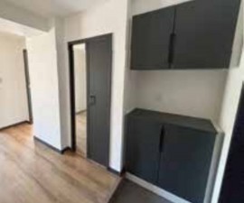 横須賀市公郷町、マンションの玄関画像です