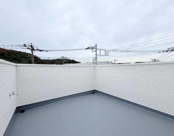 横須賀市久里浜、新築一戸建てのバルコニー画像です