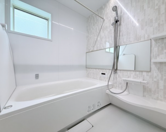 横須賀市久里浜、新築一戸建ての風呂画像です