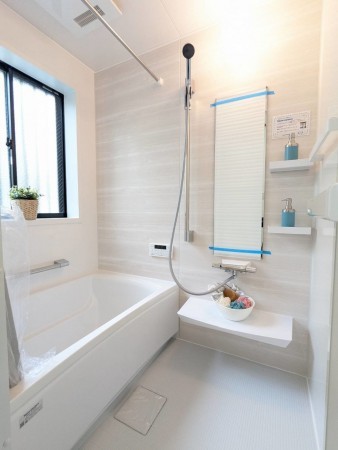 横須賀市平作、中古一戸建ての風呂画像です