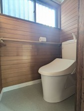 横須賀市船越町、中古一戸建てのトイレ画像です